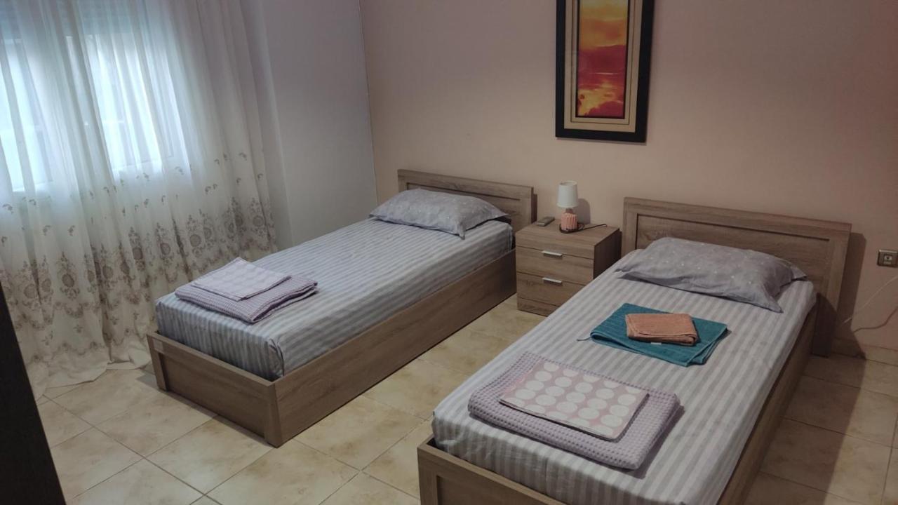 Airport'S Close, Cozy Flat For 6 Persons Apartment Markópoulon Exterior foto
