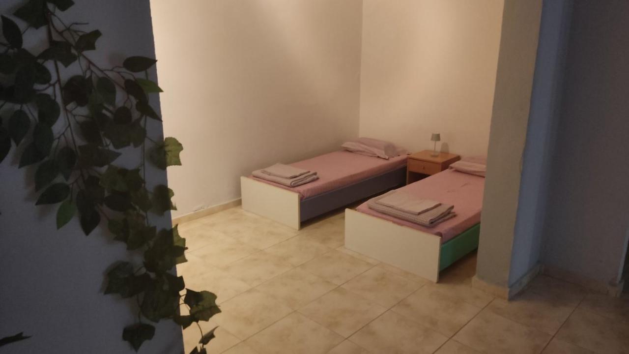 Airport'S Close, Cozy Flat For 6 Persons Apartment Markópoulon Exterior foto