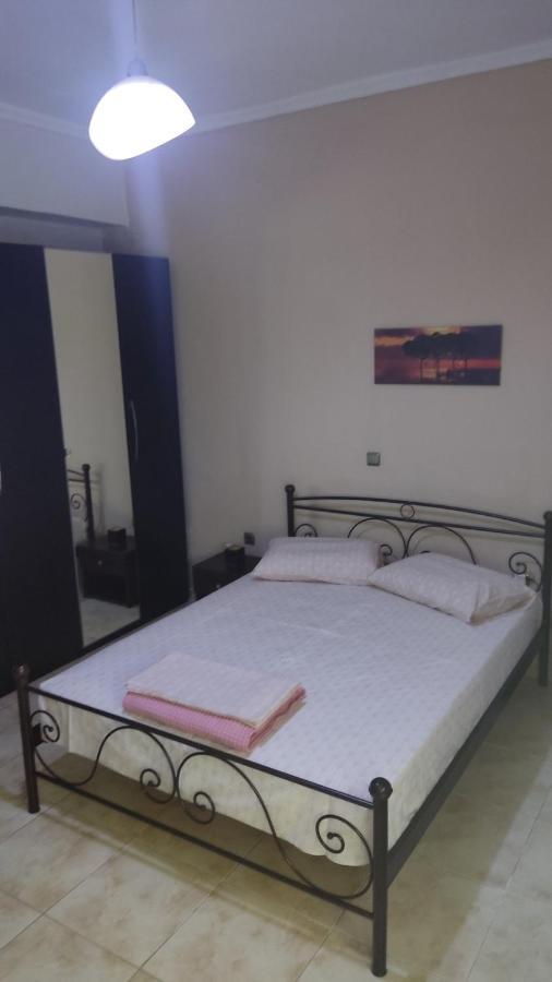 Airport'S Close, Cozy Flat For 6 Persons Apartment Markópoulon Exterior foto